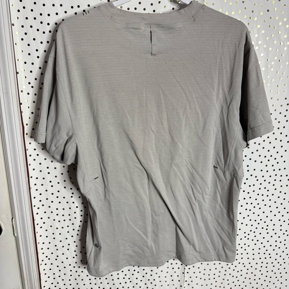 Lululemon Men’s Shirt - Picture 6 of 6